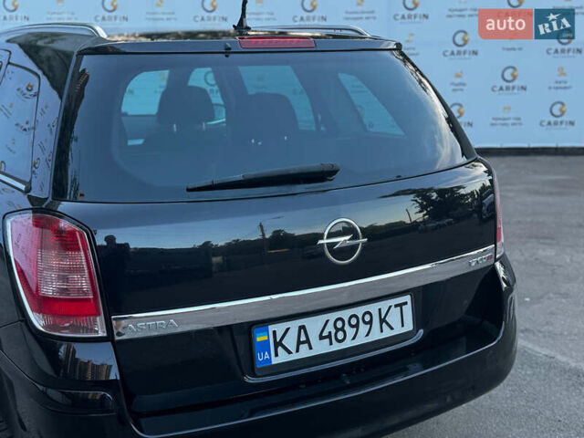 Черный Опель Астра, объемом двигателя 1.7 л и пробегом 251 тыс. км за 5499 $, фото 15 на Automoto.ua