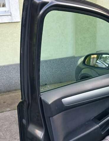 Черный Опель Астра, объемом двигателя 1.8 л и пробегом 164 тыс. км за 5500 $, фото 11 на Automoto.ua