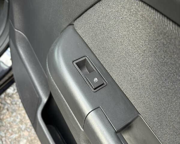 Опель Астра 2009 у Белой Церкве на Automoto.ua Чорний Опель Астра, об'ємом двигуна 1.6 л та пробігом 240 тис. км за 5900 $, фото 42 на Automoto.ua