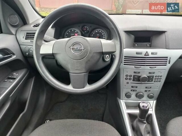 Чорний Опель Астра, об'ємом двигуна 1.8 л та пробігом 200 тис. км за 5750 $, фото 47 на Automoto.ua