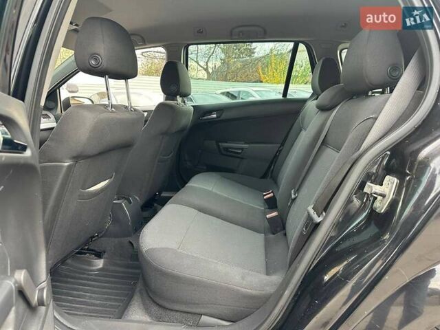 Опель Астра 2009 в Киеве на Automoto.ua Черный Опель Астра, объемом двигателя 1.6 л и пробегом 282 тыс. км за 5990 $, фото 9 на Automoto.ua