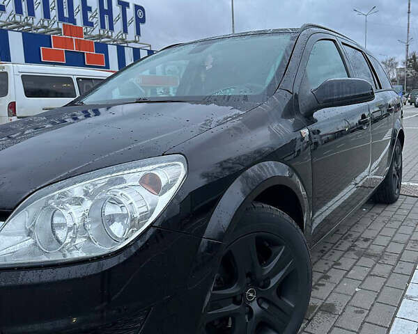 Чорний Опель Астра, об'ємом двигуна 1.7 л та пробігом 320 тис. км за 4600 $, фото 1 на Automoto.ua