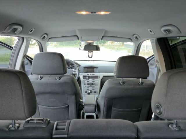 Чорний Опель Астра, об'ємом двигуна 1.6 л та пробігом 280 тис. км за 5000 $, фото 4 на Automoto.ua