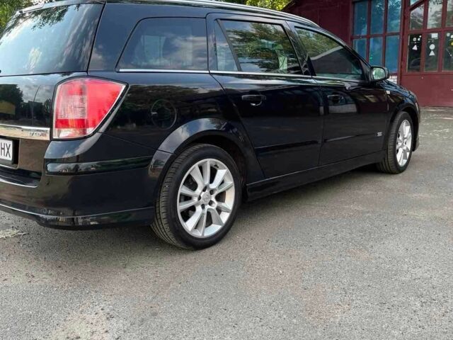 Опель Астра 2009 в Овруче на Automoto.ua Черный Опель Астра, объемом двигателя 1.7 л и пробегом 256 тыс. км за 5800 $, фото 7 на Automoto.ua