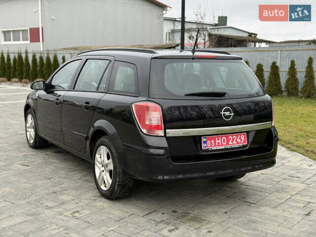 Черный Опель Астра, объемом двигателя 1.6 л и пробегом 215 тыс. км за 5350 $, фото 8 на Automoto.ua