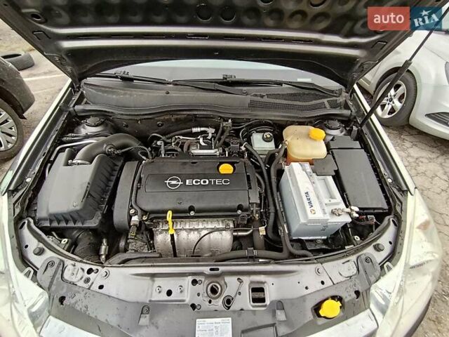 Черный Опель Астра, объемом двигателя 1.8 л и пробегом 178 тыс. км за 6800 $, фото 7 на Automoto.ua