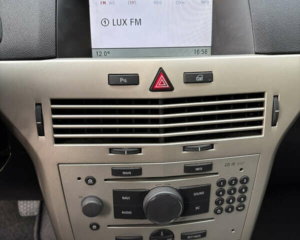 Опель Астра 2009 у Белой Церкве на Automoto.ua Чорний Опель Астра, об'ємом двигуна 1.6 л та пробігом 240 тис. км за 5900 $, фото 28 на Automoto.ua