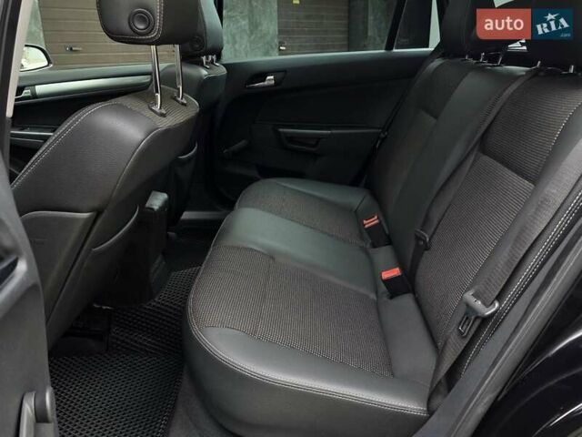 Черный Опель Астра, объемом двигателя 1.7 л и пробегом 224 тыс. км за 5599 $, фото 26 на Automoto.ua