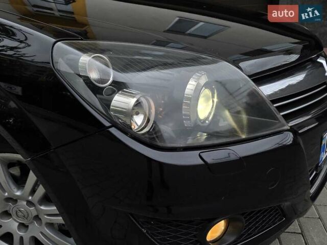 Черный Опель Астра, объемом двигателя 1.7 л и пробегом 224 тыс. км за 5650 $, фото 16 на Automoto.ua