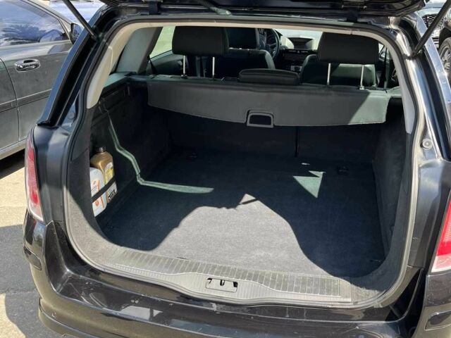 Опель Астра 2009 в Овруче на Automoto.ua Черный Опель Астра, объемом двигателя 1.7 л и пробегом 256 тыс. км за 5800 $, фото 6 на Automoto.ua