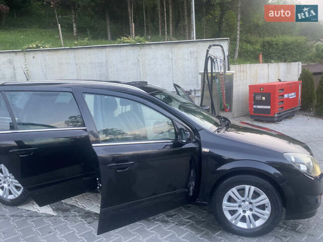 Черный Опель Астра, объемом двигателя 1.7 л и пробегом 224 тыс. км за 4700 $, фото 15 на Automoto.ua