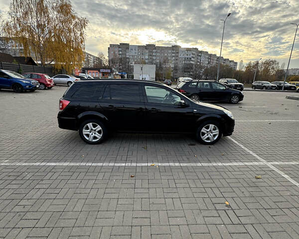 Черный Опель Астра, объемом двигателя 1.69 л и пробегом 223 тыс. км за 5900 $, фото 1 на Automoto.ua