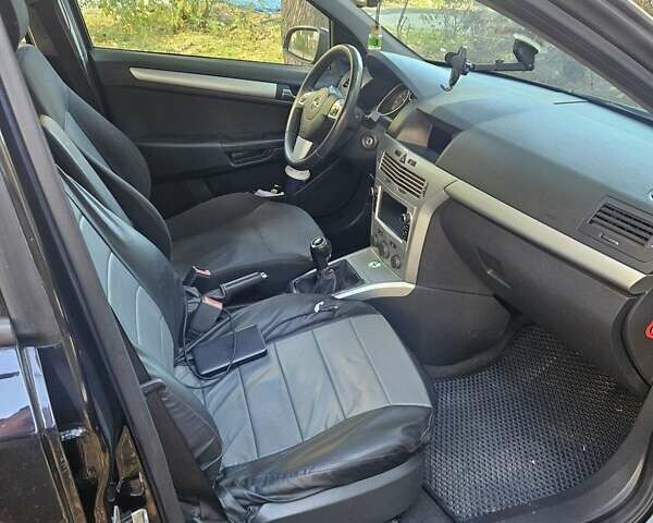 Чорний Опель Астра, об'ємом двигуна 1.6 л та пробігом 275 тис. км за 6000 $, фото 5 на Automoto.ua