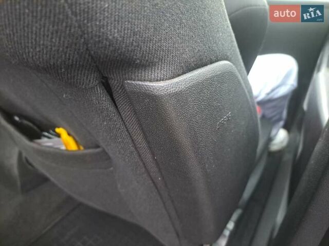 Черный Опель Астра, объемом двигателя 1.6 л и пробегом 212 тыс. км за 5200 $, фото 38 на Automoto.ua