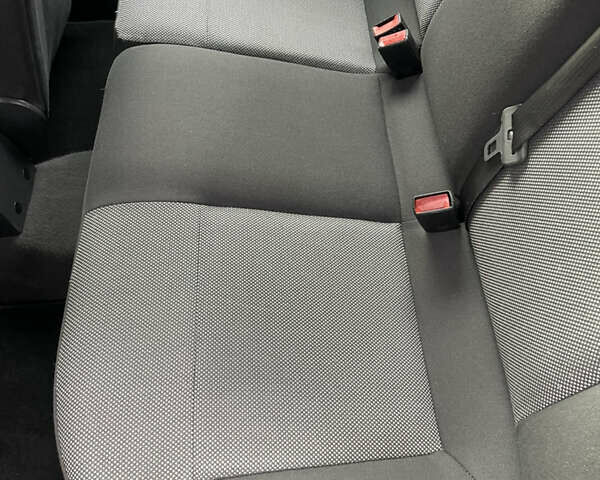 Черный Опель Астра, объемом двигателя 1.6 л и пробегом 191 тыс. км за 5999 $, фото 11 на Automoto.ua