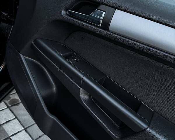 Черный Опель Астра, объемом двигателя 1.6 л и пробегом 160 тыс. км за 6200 $, фото 45 на Automoto.ua