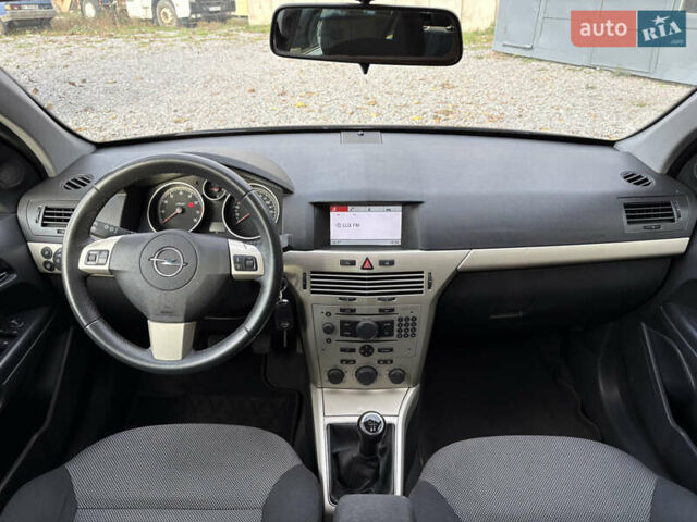 Опель Астра 2009 в Белой Церкве на Automoto.ua Черный Опель Астра, объемом двигателя 1.6 л и пробегом 240 тыс. км за 6000 $, фото 46 на Automoto.ua