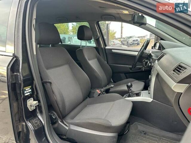 Опель Астра 2009 в Киеве на Automoto.ua Черный Опель Астра, объемом двигателя 1.6 л и пробегом 282 тыс. км за 5990 $, фото 11 на Automoto.ua