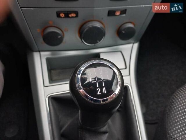 Чорний Опель Астра, об'ємом двигуна 1.8 л та пробігом 200 тис. км за 5750 $, фото 52 на Automoto.ua