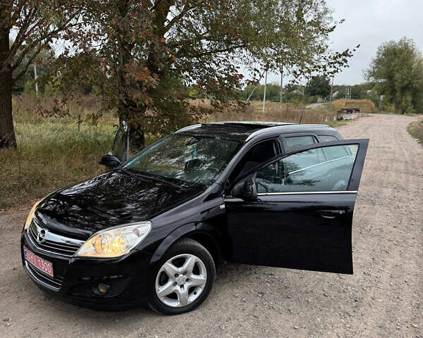 Черный Опель Астра, объемом двигателя 1.6 л и пробегом 230 тыс. км за 5750 $, фото 13 на Automoto.ua