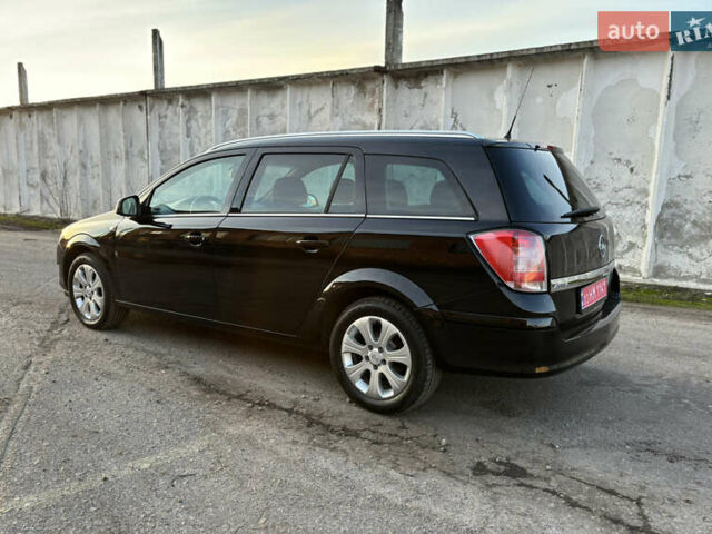 Черный Опель Астра, объемом двигателя 1.6 л и пробегом 217 тыс. км за 6200 $, фото 4 на Automoto.ua