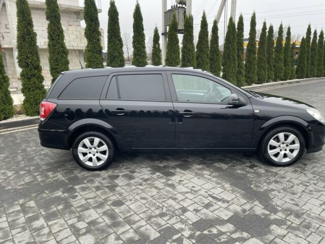 Черный Опель Астра, объемом двигателя 1.6 л и пробегом 260 тыс. км за 5550 $, фото 5 на Automoto.ua