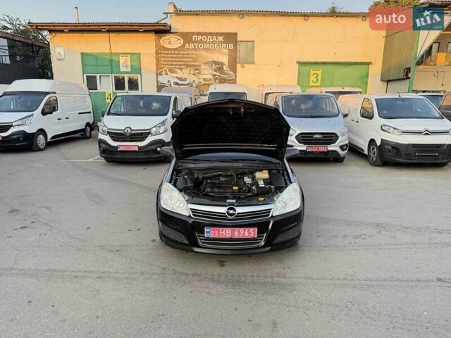 Черный Опель Астра, объемом двигателя 1.4 л и пробегом 170 тыс. км за 4900 $, фото 13 на Automoto.ua