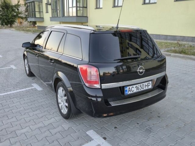 Чорний Опель Астра, об'ємом двигуна 1.6 л та пробігом 280 тис. км за 5000 $, фото 2 на Automoto.ua