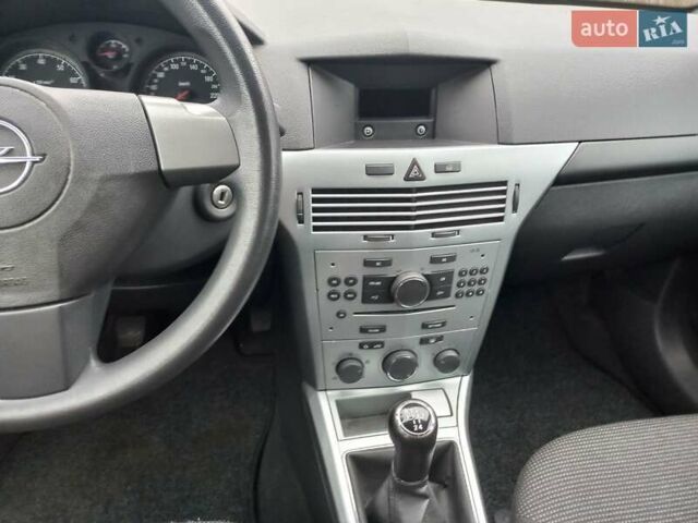 Чорний Опель Астра, об'ємом двигуна 1.8 л та пробігом 200 тис. км за 5750 $, фото 48 на Automoto.ua