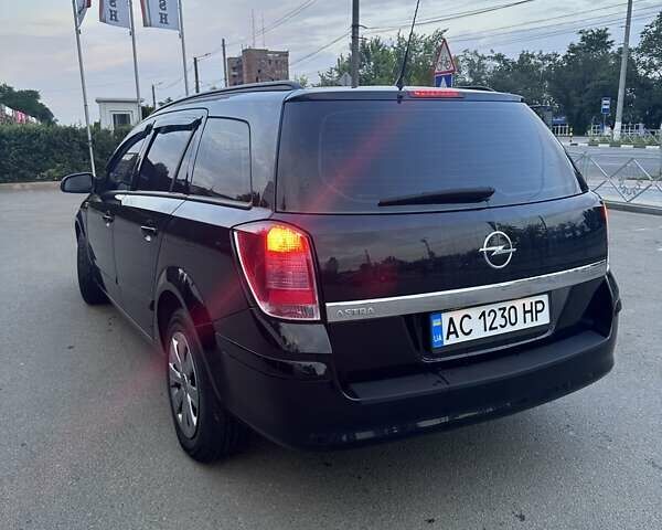 Черный Опель Астра, объемом двигателя 1.6 л и пробегом 208 тыс. км за 6500 $, фото 23 на Automoto.ua
