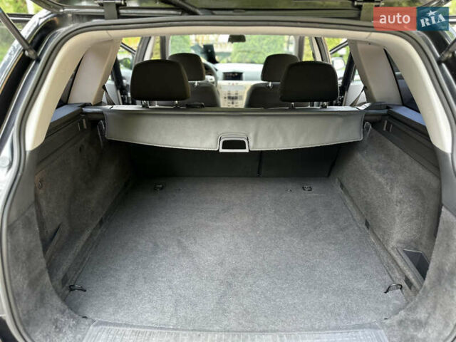 Черный Опель Астра, объемом двигателя 1.6 л и пробегом 157 тыс. км за 5499 $, фото 141 на Automoto.ua