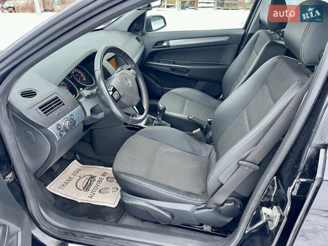 Черный Опель Астра, объемом двигателя 1.6 л и пробегом 148 тыс. км за 6300 $, фото 15 на Automoto.ua