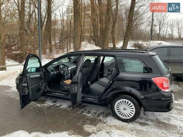 Черный Опель Астра, объемом двигателя 1.6 л и пробегом 217 тыс. км за 5400 $, фото 4 на Automoto.ua