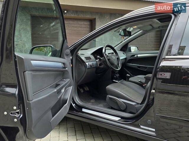 Черный Опель Астра, объемом двигателя 1.7 л и пробегом 224 тыс. км за 5650 $, фото 18 на Automoto.ua