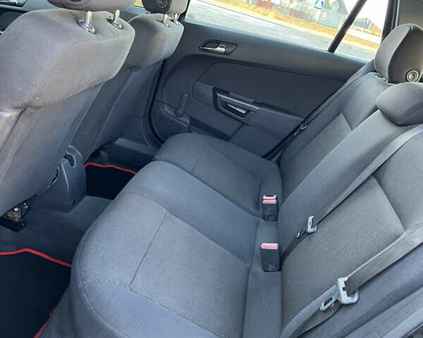 Черный Опель Астра, объемом двигателя 1.4 л и пробегом 242 тыс. км за 4450 $, фото 55 на Automoto.ua