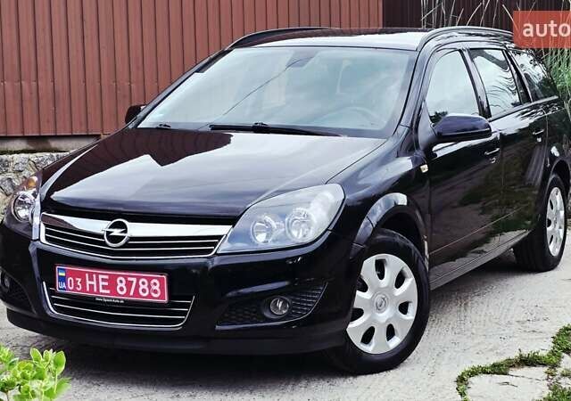 Черный Опель Астра, объемом двигателя 1.6 л и пробегом 238 тыс. км за 6299 $, фото 3 на Automoto.ua