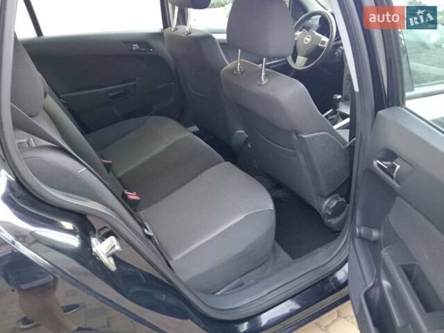 Черный Опель Астра, объемом двигателя 1.6 л и пробегом 178 тыс. км за 5750 $, фото 6 на Automoto.ua