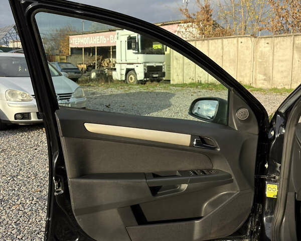 Опель Астра 2009 в Белой Церкве на Automoto.ua Черный Опель Астра, объемом двигателя 1.6 л и пробегом 240 тыс. км за 6000 $, фото 21 на Automoto.ua