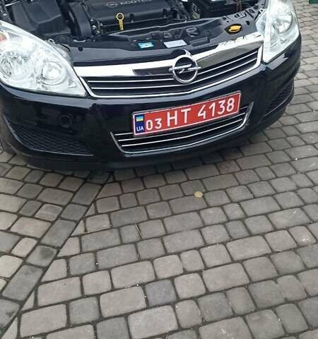 Черный Опель Астра, объемом двигателя 1.6 л и пробегом 249 тыс. км за 5650 $, фото 6 на Automoto.ua