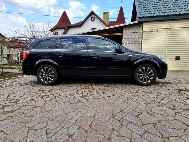 Черный Опель Астра, объемом двигателя 1.6 л и пробегом 233 тыс. км за 6200 $, фото 6 на Automoto.ua