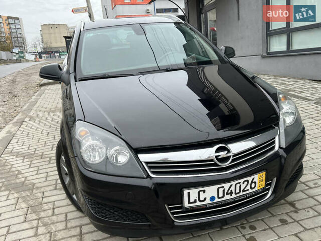 Черный Опель Астра, объемом двигателя 1.7 л и пробегом 264 тыс. км за 5799 $, фото 33 на Automoto.ua