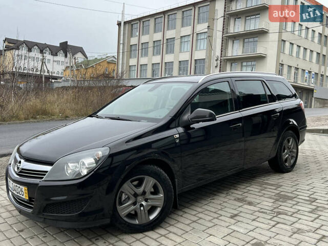 Черный Опель Астра, объемом двигателя 1.7 л и пробегом 264 тыс. км за 5799 $, фото 3 на Automoto.ua