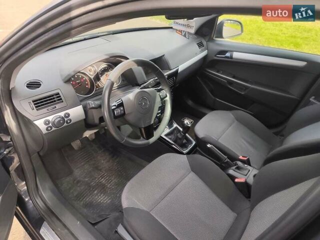 Опель Астра 2010 в Ковель на Automoto.ua Черный Опель Астра, объемом двигателя 1.4 л и пробегом 168 тыс. км за 5700 $, фото 5 на Automoto.ua