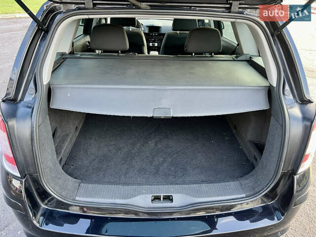 Опель Астра 2010 в Дубно на Automoto.ua Черный Опель Астра, объемом двигателя 1.6 л и пробегом 218 тыс. км за 5700 $, фото 60 на Automoto.ua