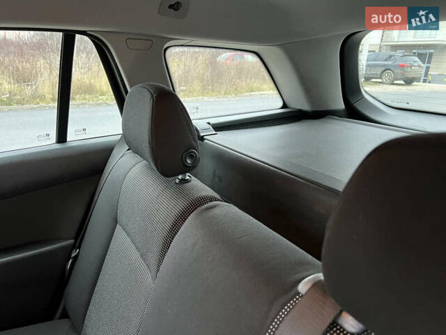 Черный Опель Астра, объемом двигателя 1.7 л и пробегом 264 тыс. км за 5799 $, фото 45 на Automoto.ua