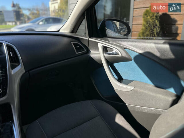 Черный Опель Астра, объемом двигателя 1.36 л и пробегом 250 тыс. км за 6200 $, фото 42 на Automoto.ua