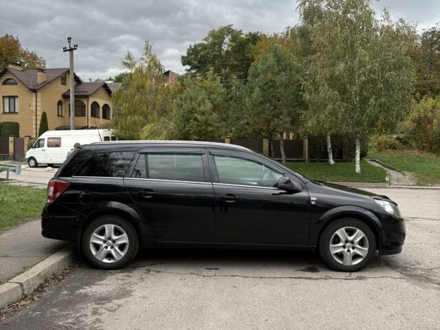 Опель Астра 2010 в Умани на Automoto.ua Черный Опель Астра, объемом двигателя 1.7 л и пробегом 240 тыс. км за 5600 $, фото 10 на Automoto.ua