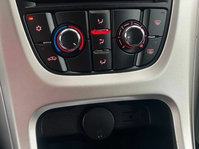 Черный Опель Астра, объемом двигателя 1.6 л и пробегом 172 тыс. км за 8600 $, фото 11 на Automoto.ua