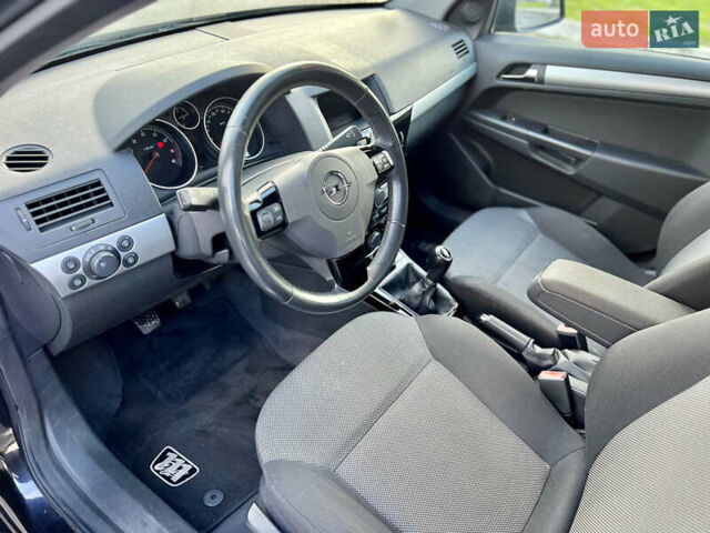 Опель Астра 2010 в Дубно на Automoto.ua Черный Опель Астра, объемом двигателя 1.6 л и пробегом 218 тыс. км за 5700 $, фото 30 на Automoto.ua