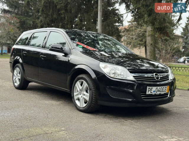 Черный Опель Астра, объемом двигателя 1.6 л и пробегом 228 тыс. км за 5750 $, фото 3 на Automoto.ua